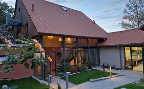 Ada's Buka Chalet auf dem Felsberg